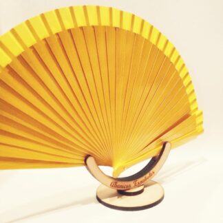 Abanico de Madera con Punta de Tela Amarillo