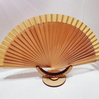 Abanico de Madera con Punta de Tela Natural
